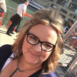 Meet your Posher, Carrie